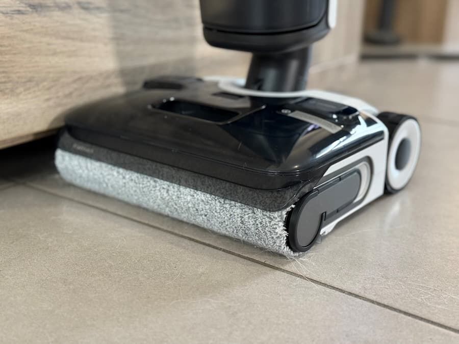 So sánh Tineco Floor One S9 Artist Steam và Roborock F25 Ultra